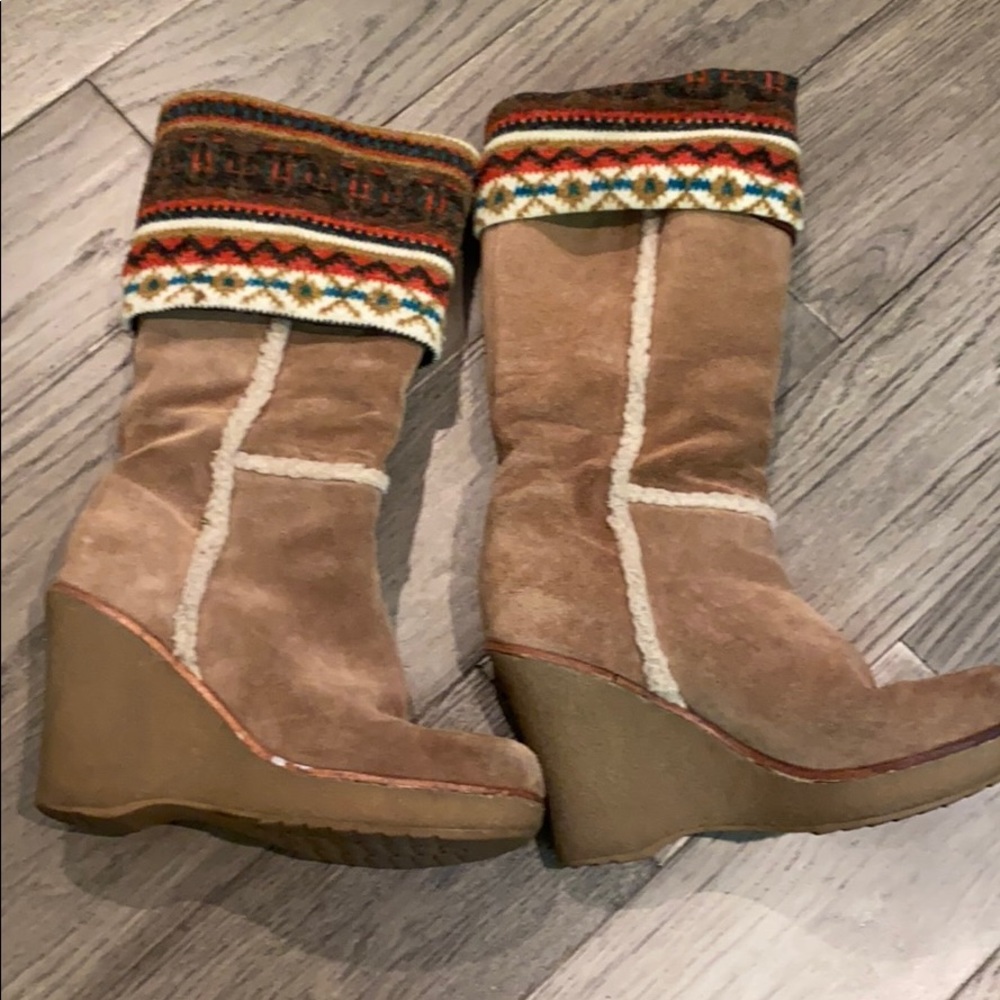 Size 7 “Garrison” suede boots. Steve Madden